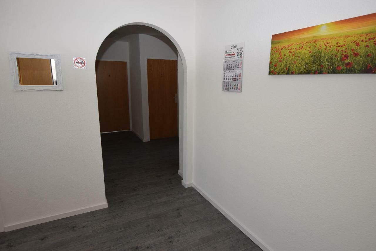 Monteurzimmer Messe Airport Wolfschlugen Buitenkant foto